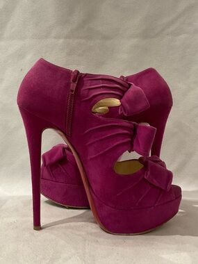 Christian Louboutin Pumps